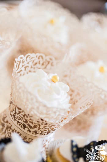 Elegant Lace Cupcake